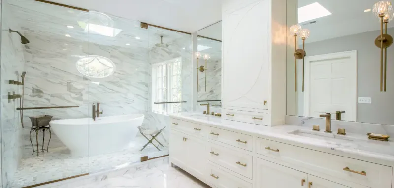 Spotless marble bathroom after a deep cleaning